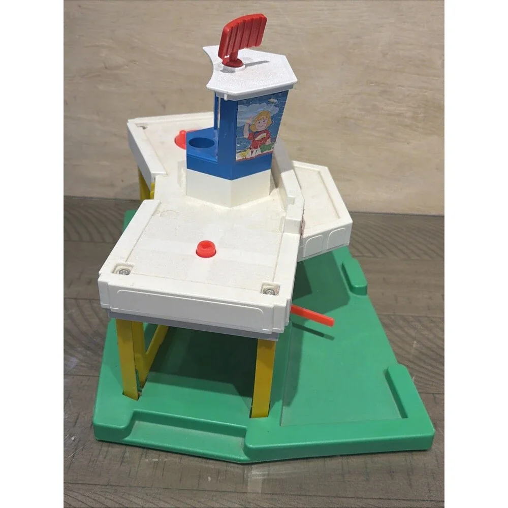 Vtg Fisher Price Little People Play Family Jetport #933 Airport near complete